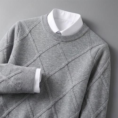 Cable-Knit Cashmere Crewneck Sweater